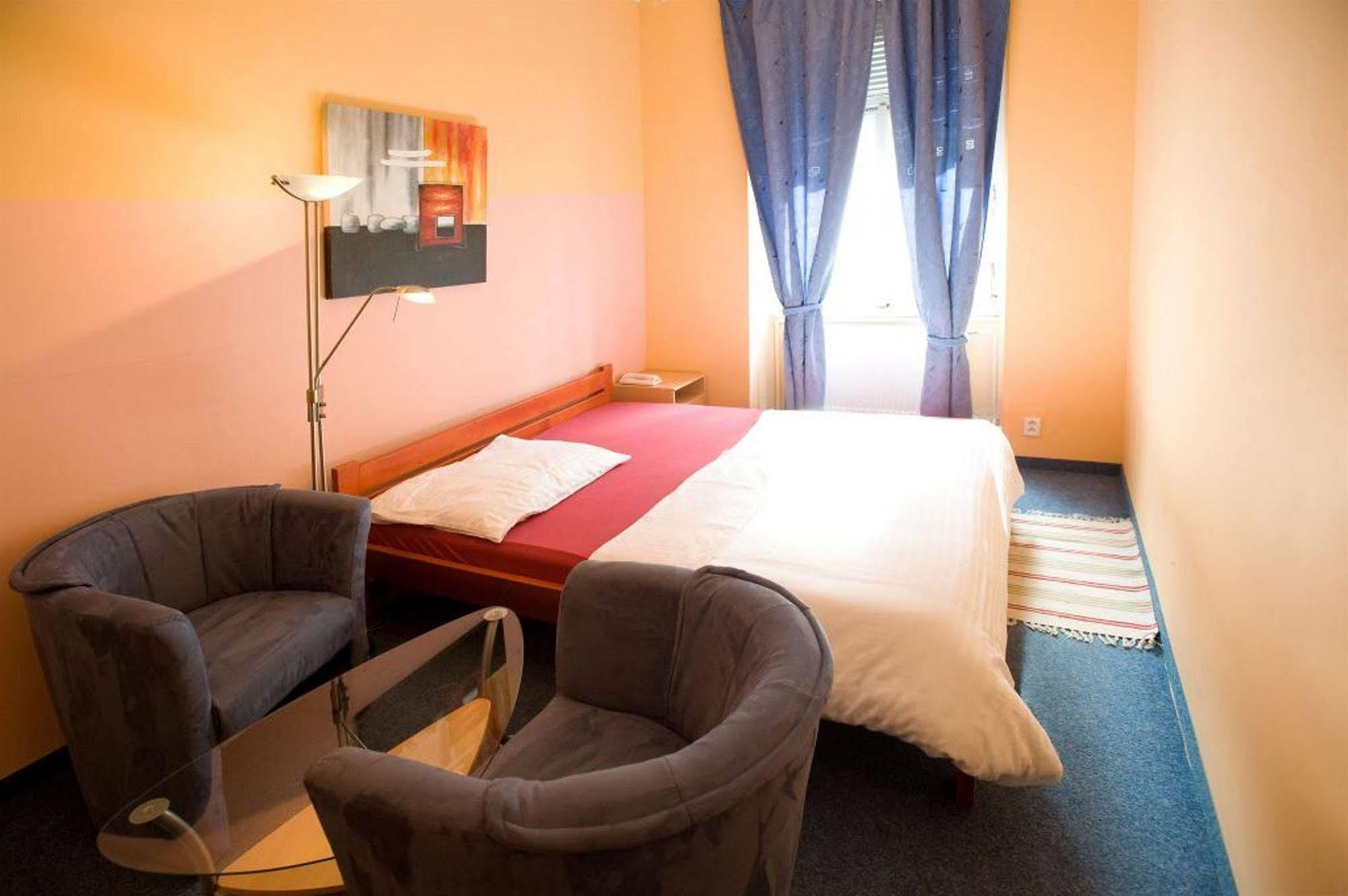 Club Hotel Praha 外观 照片